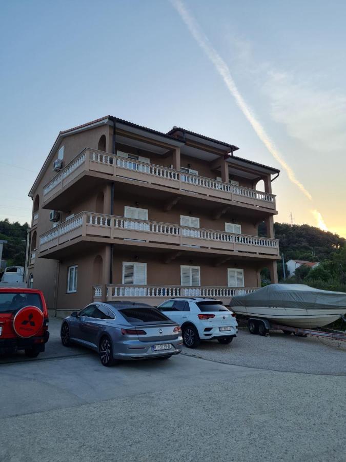 Apartments Nada Mundanije Экстерьер фото