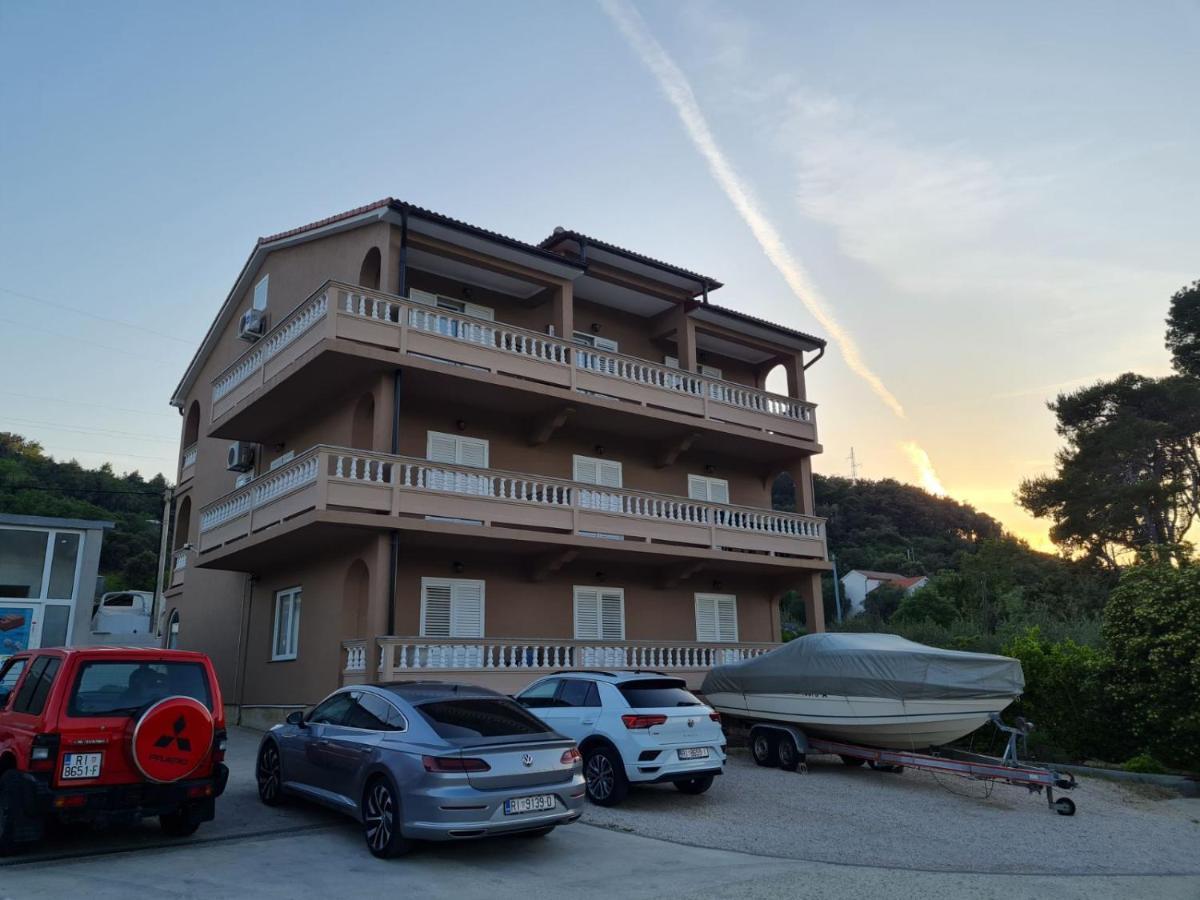 Apartments Nada Mundanije Экстерьер фото